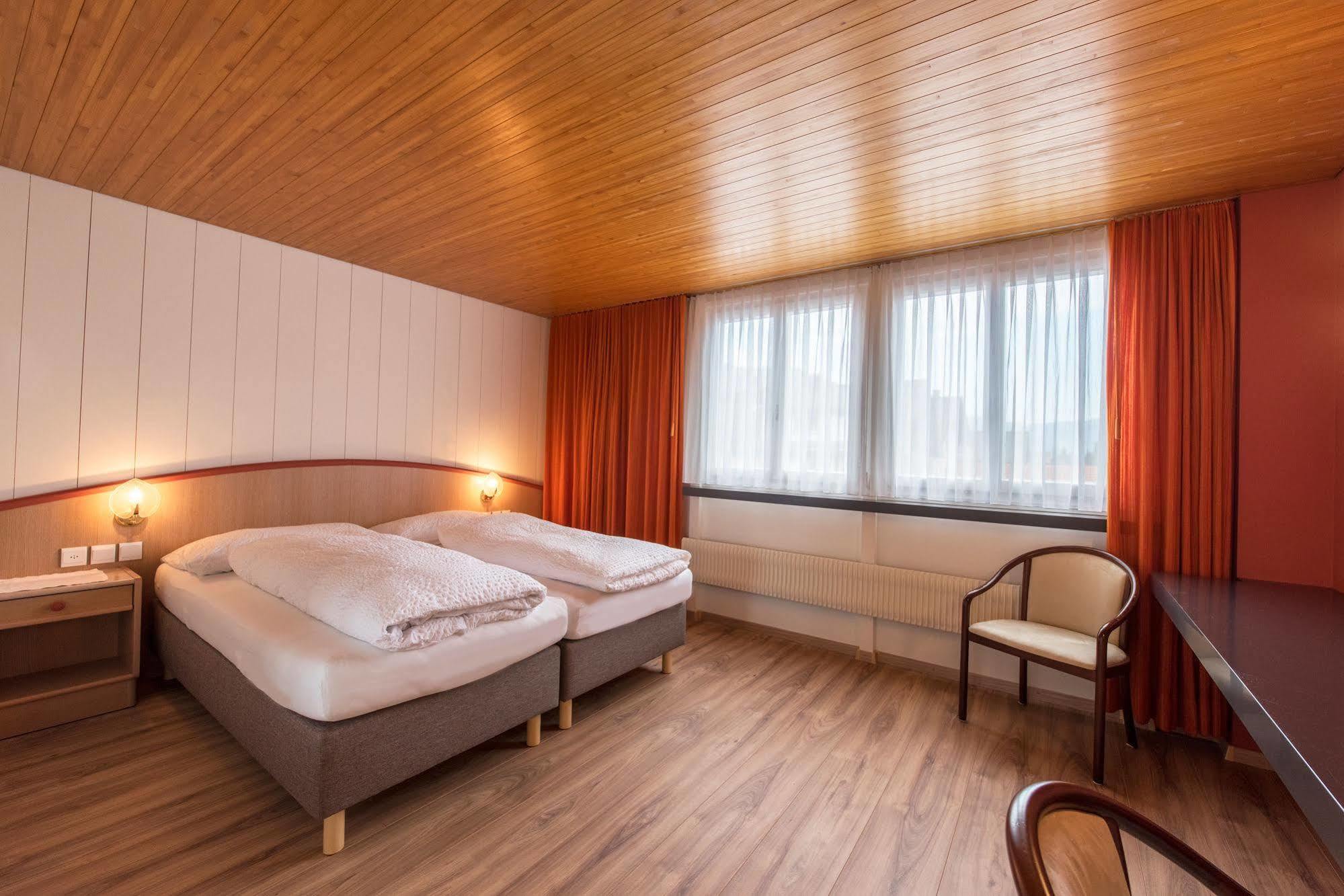 Hotel Garni Rosslipost Unteriberg Exterior photo