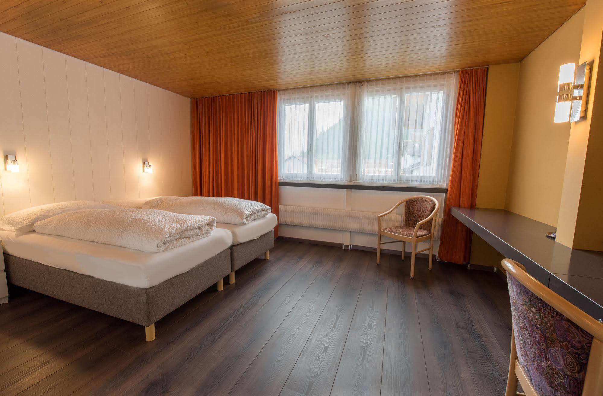 Hotel Garni Rosslipost Unteriberg Exterior photo